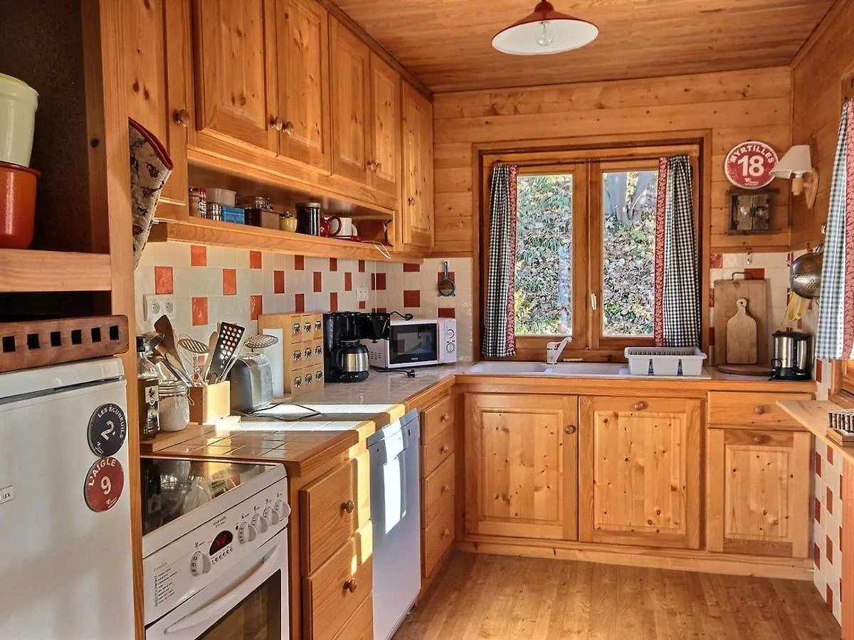 Chalet 10 Pers Au Calme A 1 Km De La Station, 5 Pieces Avec Wifi Et Parking - Fr-1-411-683 Landry 0*,  France